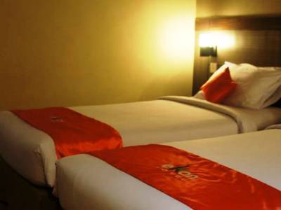 Ekon Hotel ยอกยาการ์ตา ภายนอก รูปภาพ