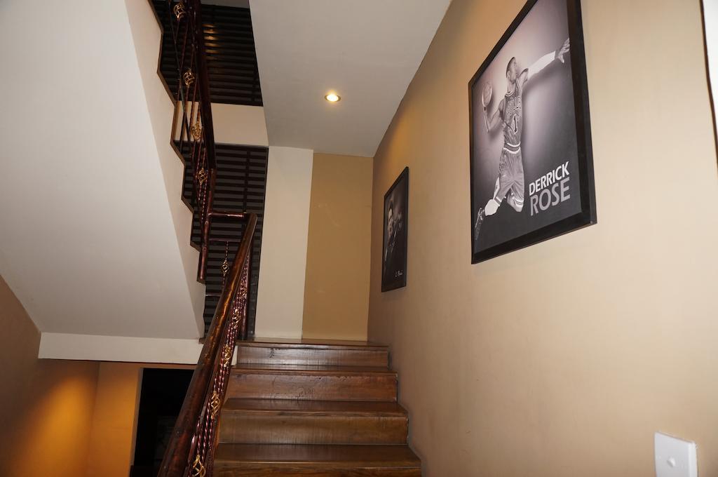 Ekon Hotel ยอกยาการ์ตา ภายนอก รูปภาพ