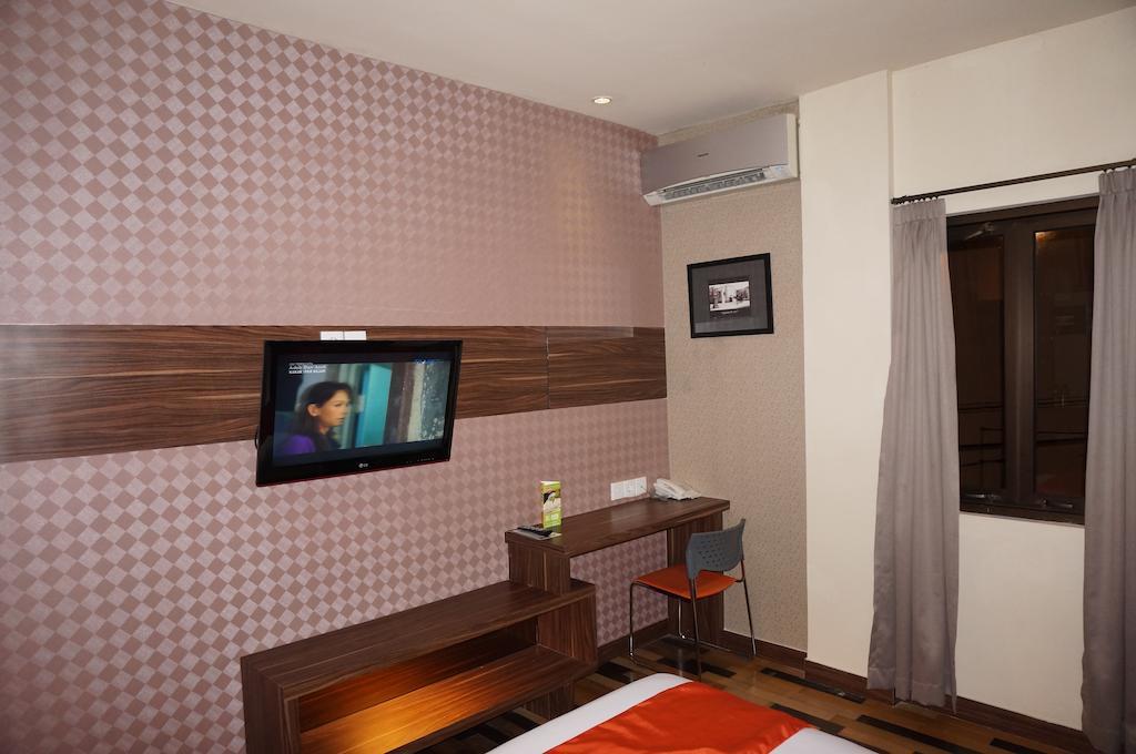Ekon Hotel ยอกยาการ์ตา ภายนอก รูปภาพ
